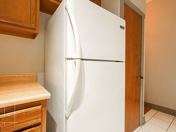 5th image of 650-668 N High St #10-E20E95656