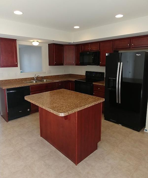 1st image of 18 Teakwood Dr #Townhouse