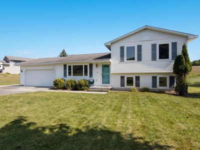 73 E Peach Tree Dr, Traverse City, MI, 49696