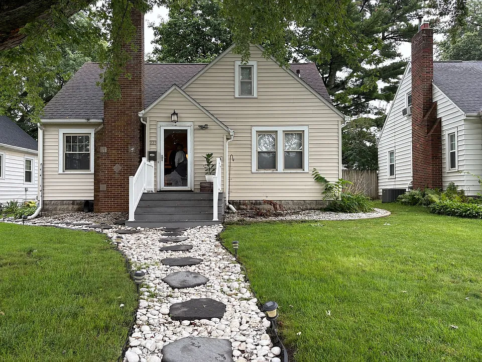 223 Hillside Ave