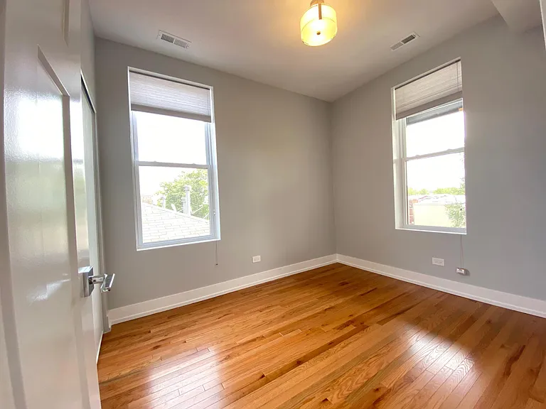 2731 W Lexington St #1R — Photo 11