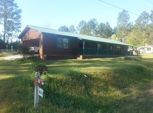 815 W Hiawatha St, Metter, GA 30439