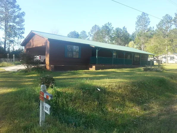 815 W Hiawatha St, Metter, GA 30439