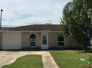 8 Borgenemouth Ct, Violet, LA 70092