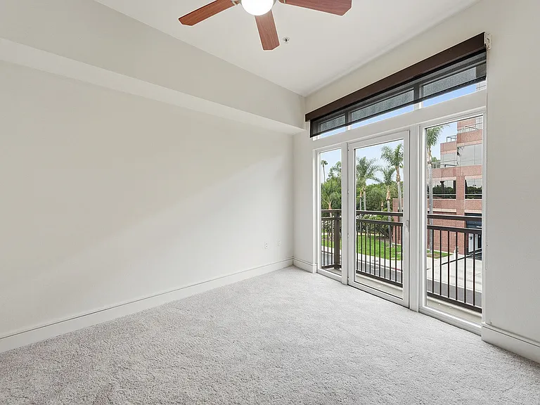 Broadstone Miracle Mile — Photo 16