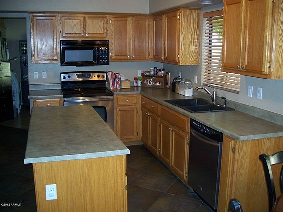 3rd image of 830 N Ahoy Dr