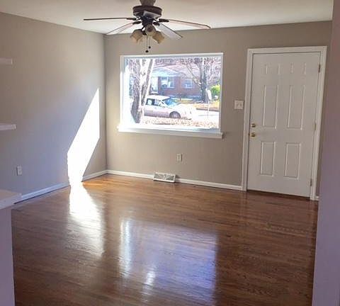 4th image of 602 Leslie Ln NW