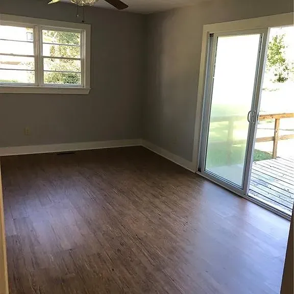 411 Mill St — Photo 9
