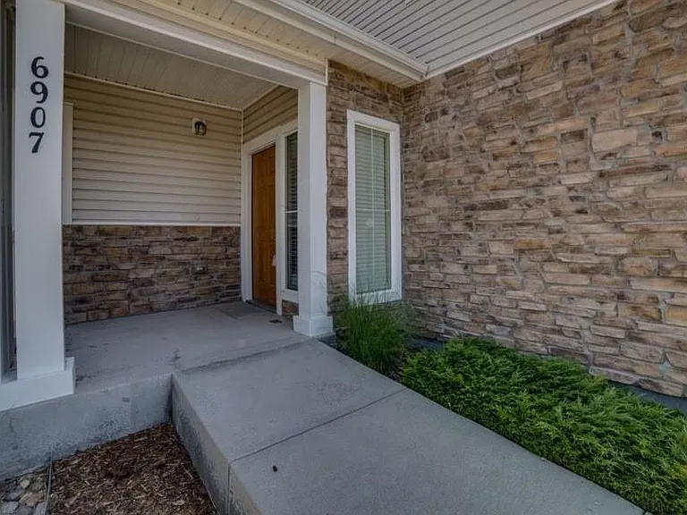 6907 White Sand Point — Photo 3