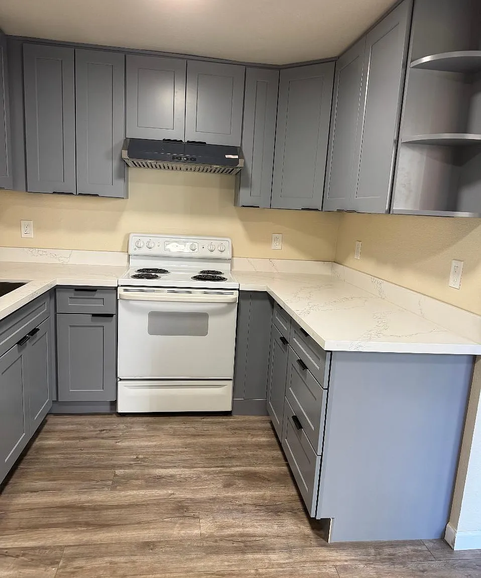 2 bed, 800 sqft, $1,600 — Photo 1