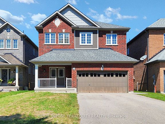 2nd image of 28 Richmond Park Dr