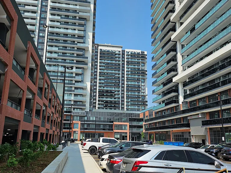 2545 Simcoe St N #1618 — Photo 16