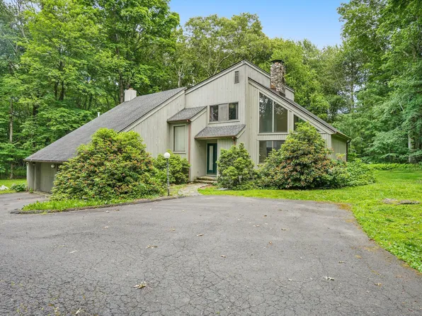 12 mine hill Road, Redding, CT 06896