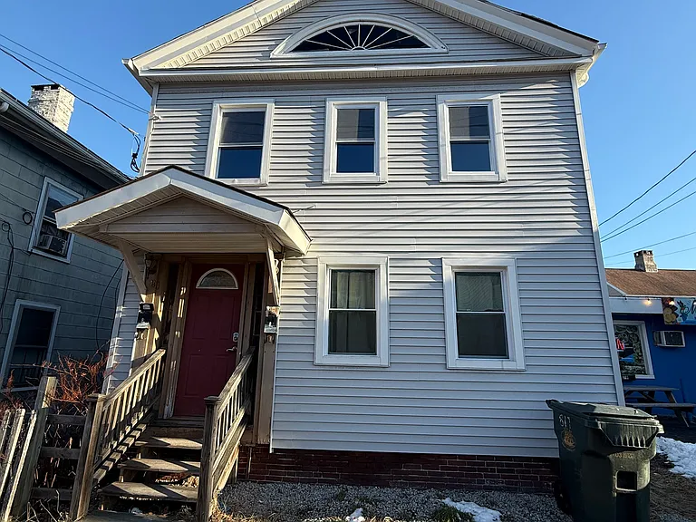 81 Truman St #B — Photo 9