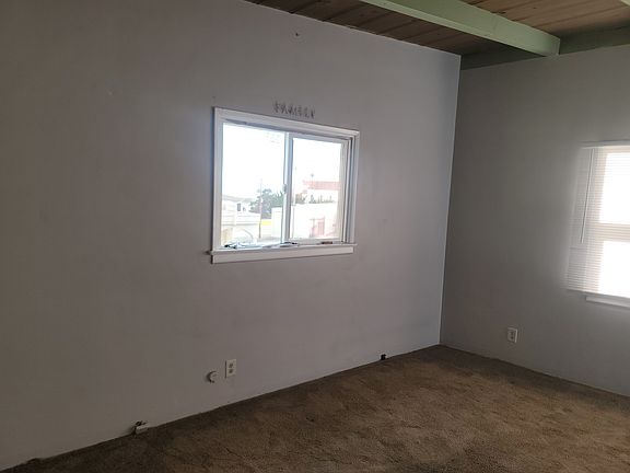 5th image of 1467 E Main St
