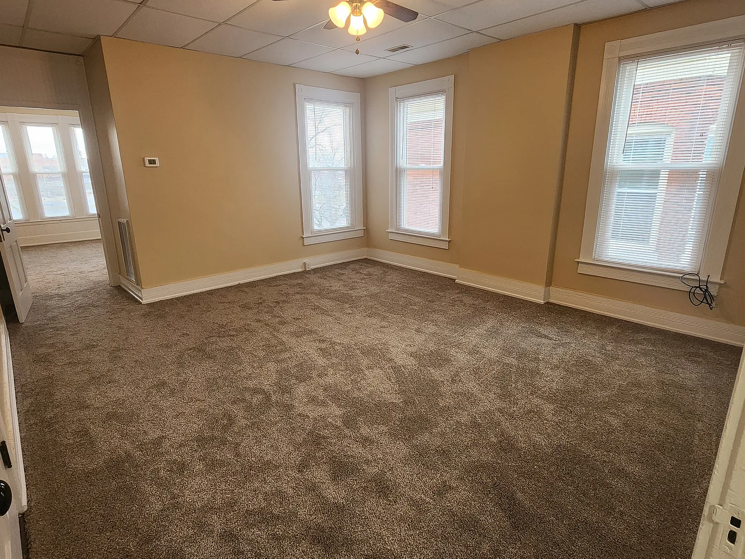 Cozy 1 Bedroom — Photo 2