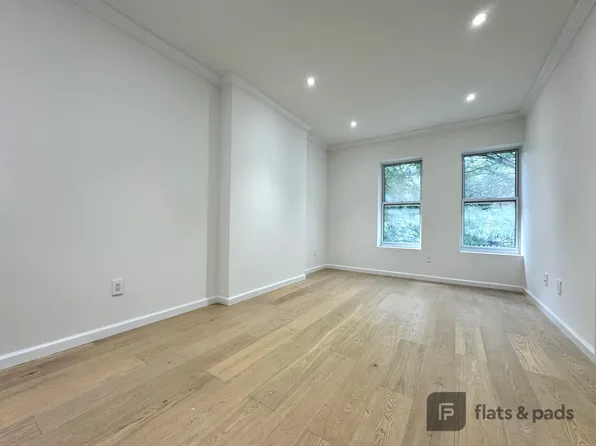 639 Rogers Avenue image 8 of 16