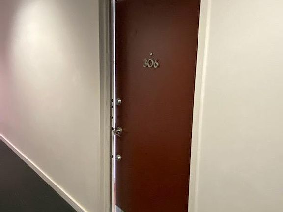5th image of 1238 Callowhill St Suite 306