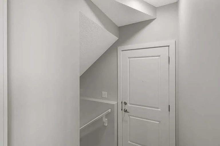 1 bed, 1.0 bath, $1,300 — Photo 4