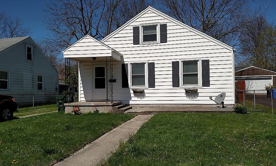 1st image of 957 Meadow Ln