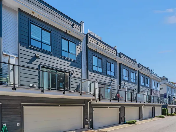 2277 Oak Meadows Dr #180, Surrey, BC V3Z 0W6