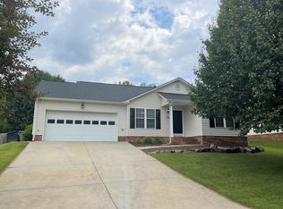 1518 Hawkcrest Ln, Winston Salem, NC 27127