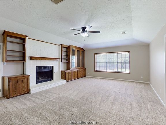 5th image of 3300 Big Bend Dr
