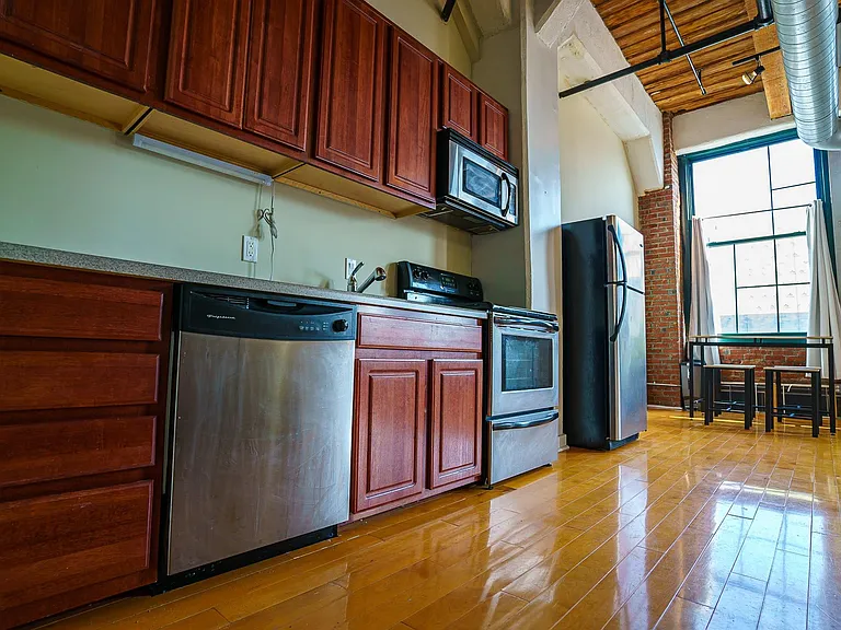 1010 Arch St #609 — Photo 18