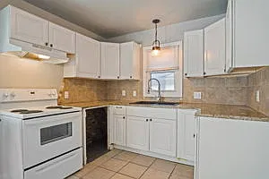 136 W Kerr Drive - 1 — Photo 3