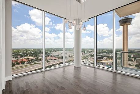 4th image of 610 E Market #189.8