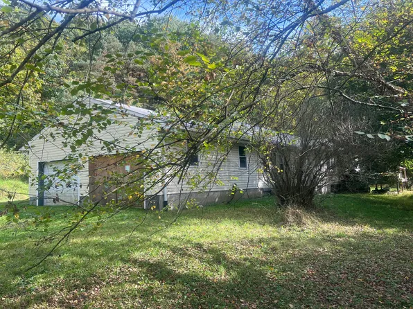 210 Seldom Seen Rd, Kittanning, PA 16201