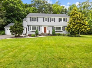 7 Arlen Way, West Hartford, CT 06117