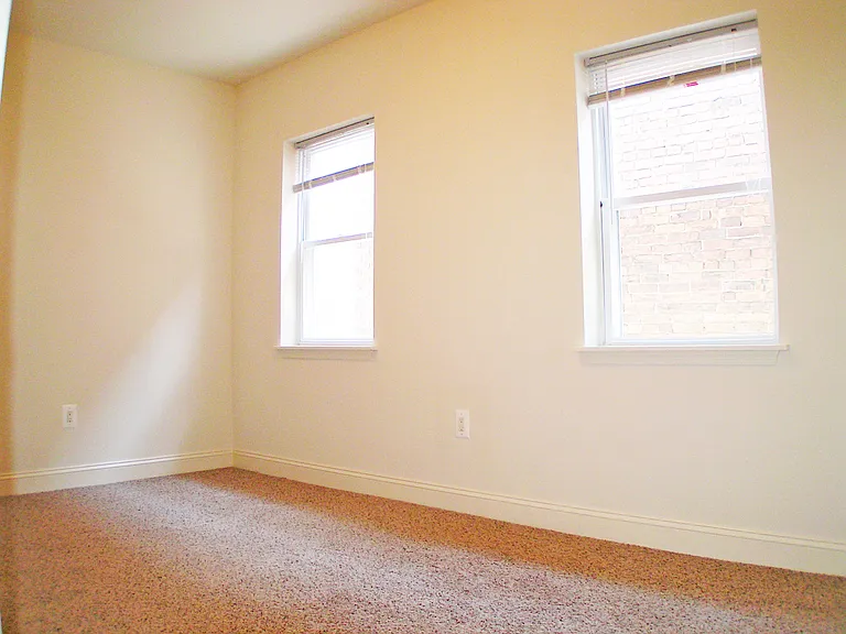 1403 Madison Ave — Photo 6
