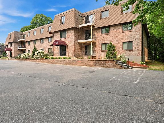 3rd image of 59 School St APT B-2