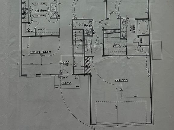 2nd image of 2427 Basswood Dr