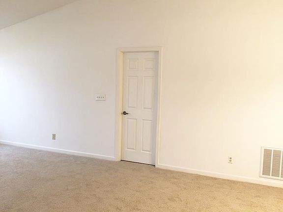 5th image of 1348 Summer Meadow Ct