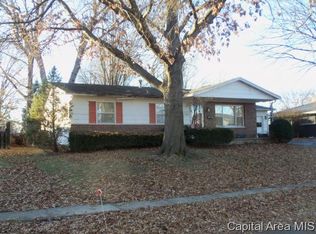 105 Cartwright Dr, Springfield, IL 62704