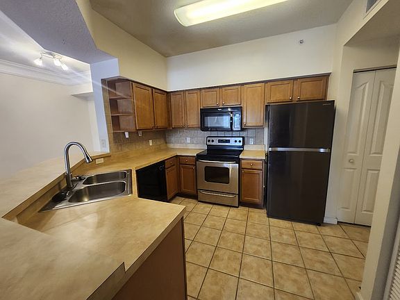 3rd image of 9857 Baywinds Dr #927