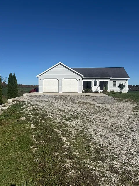 21240 Kline Rd