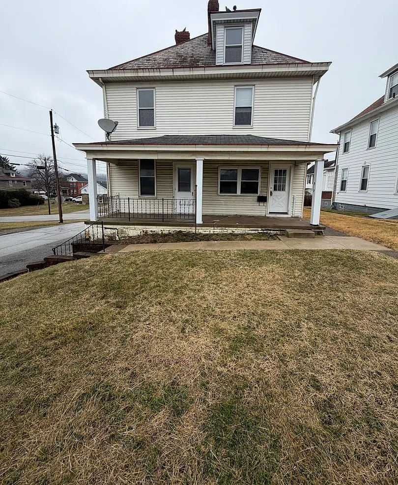 914 Lawrence St Monongahela PA 15063 — Photo 1