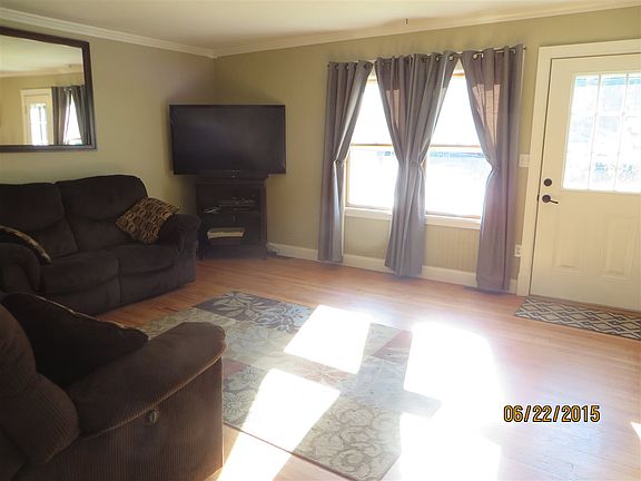 5th image of 7 Crestline Dr