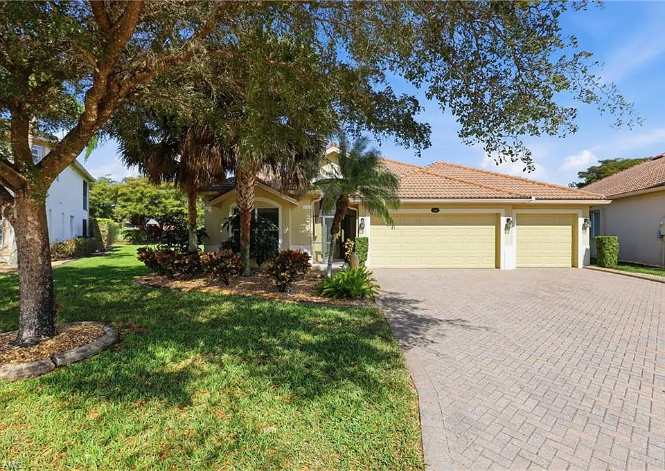 13818 Farnese Dr