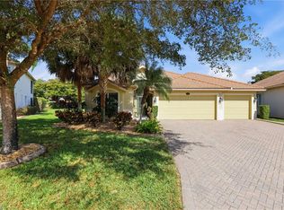 13818 Farnese Dr, Estero, FL 33928