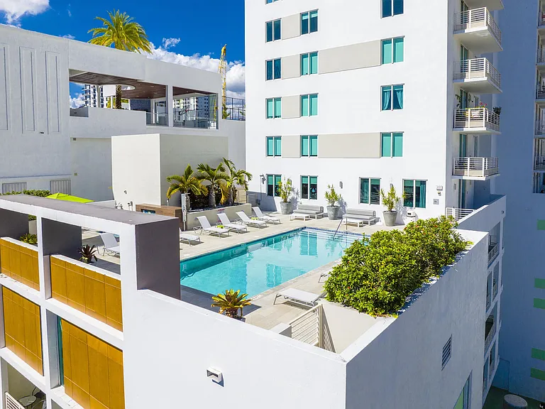 Rooftop Pool and Jacuzzi