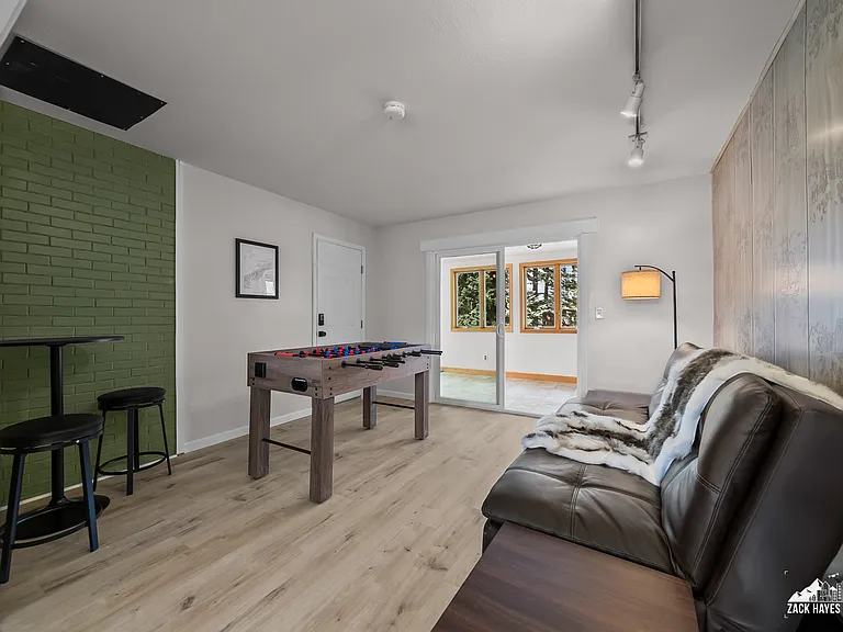 2101 Solstice Cir — Photo 22