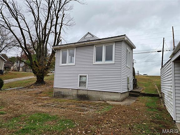 4th image of 911 Lehmen Dr