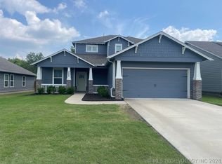 9804 E 102nd St N, Owasso, OK 74055