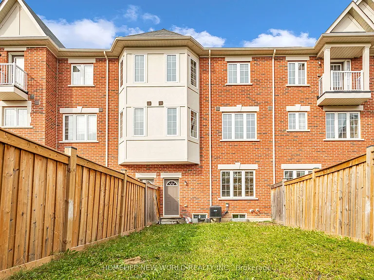 8 Shiff Cres — Photo 25