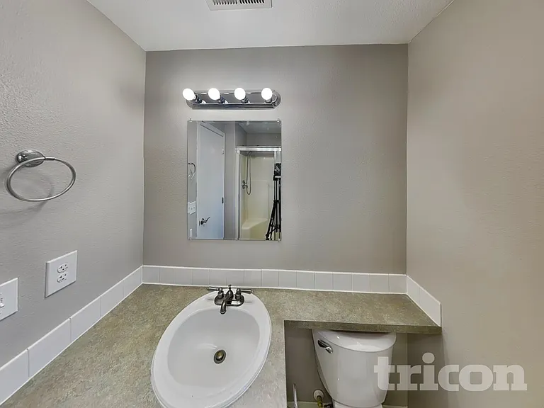 2419 NE 164th Ave — Photo 8