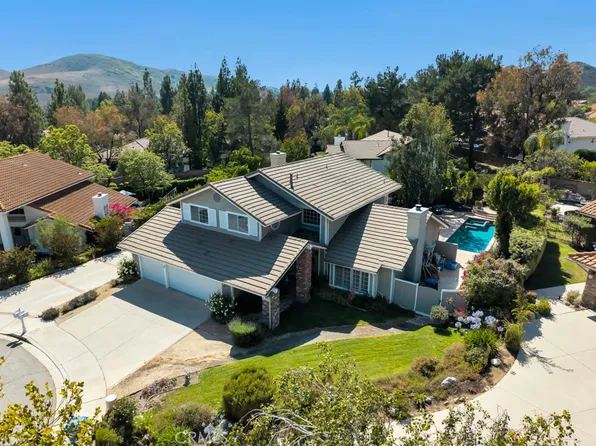 869 Admiral Ct, Oak Park, CA 91377